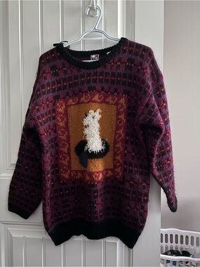 Vintage Burgundy Crewneck Sweater with Dog Motif